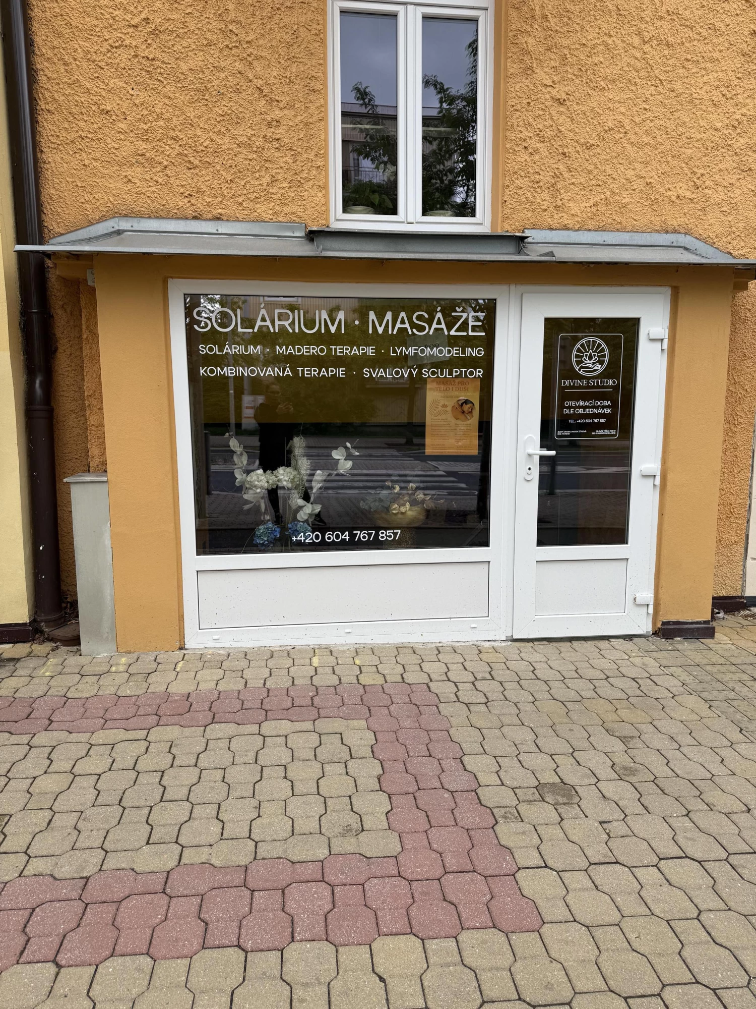 DIVINE STUDIO - obrázek 2