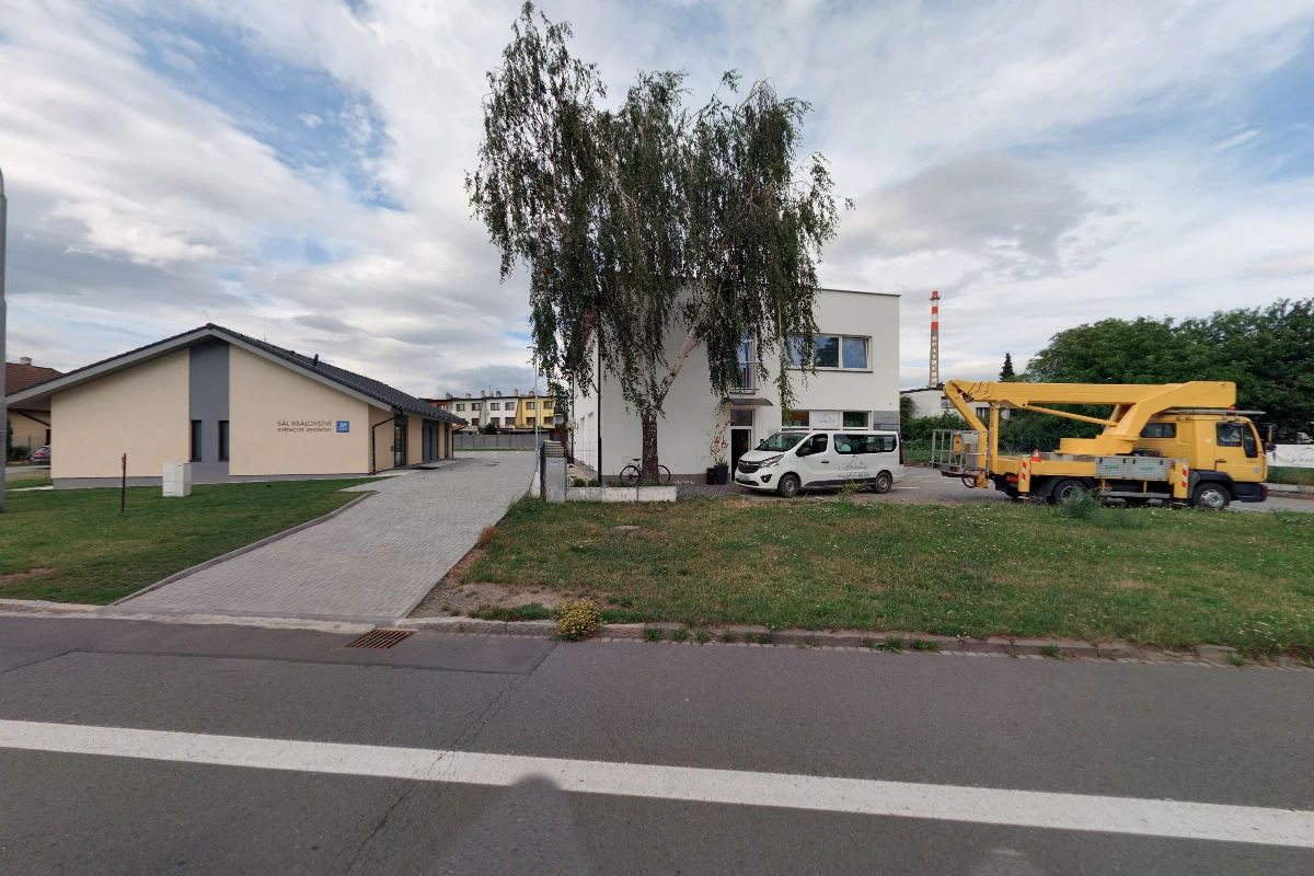 Vladěna Kubesová - pedikúra a nehtová modeláž - obrázek 5