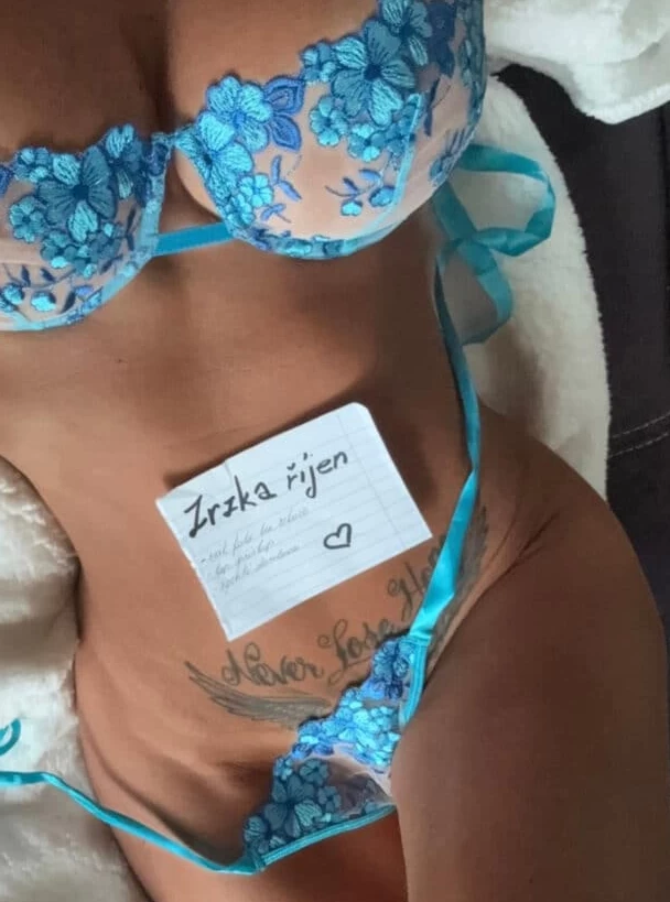 Lara - erotické masáže fotka 2