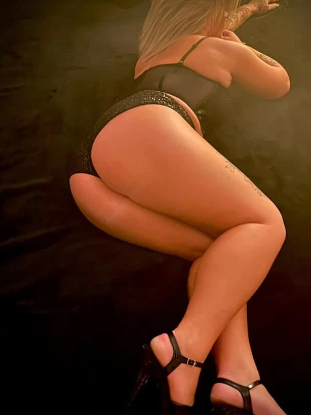 Nicole - erotické masáže fotka 2