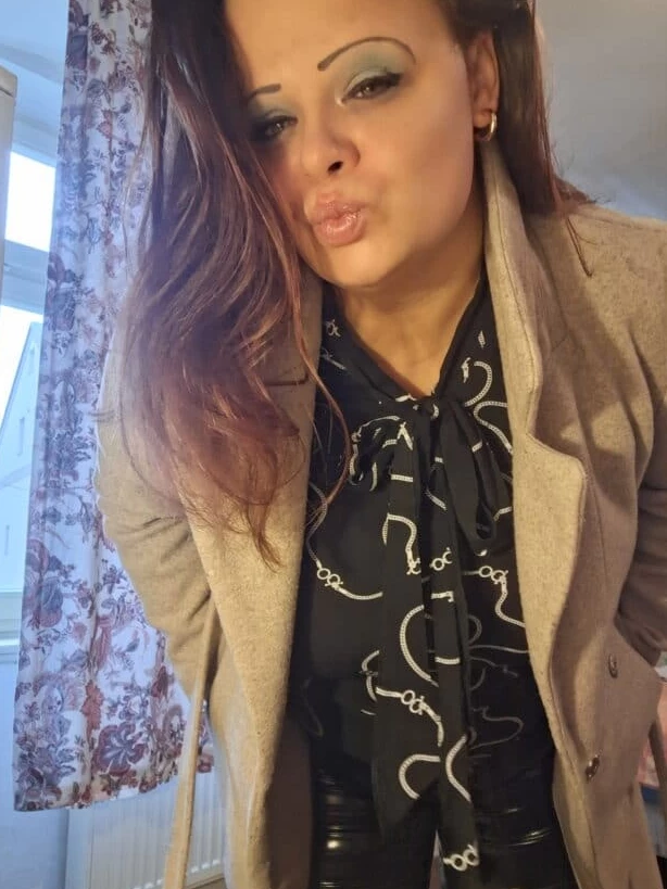 Jenny38 - erotické masáže fotka 13